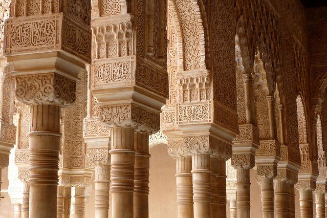 alhambra-visit-with-private-official-guide-in-granada