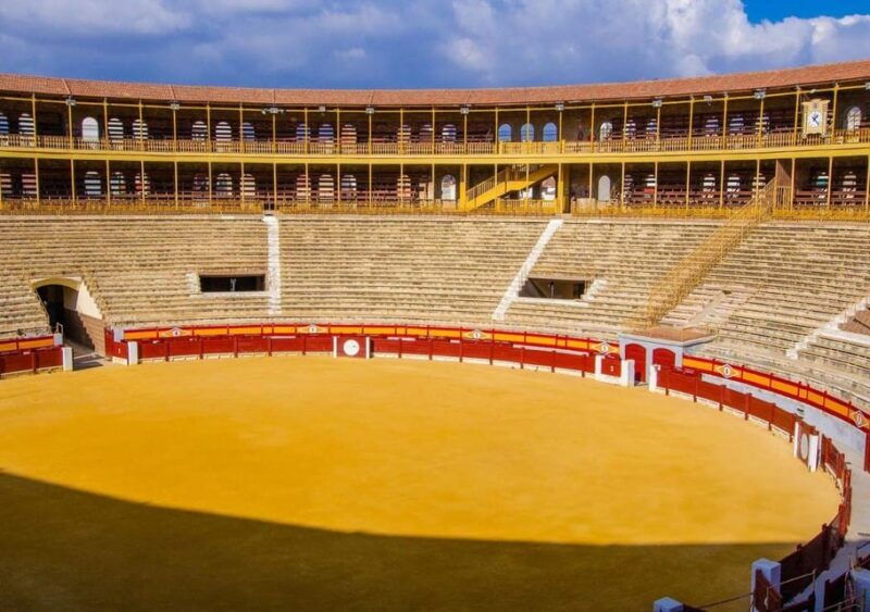 alicante-bullring-and-castle-guided-tour-with-taxi-transfer