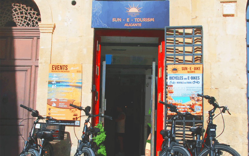 alicante-e-bike-walk-old-town-santacruz-basilica