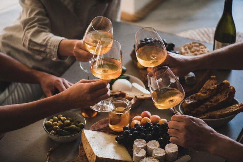 alicante-food-walking-tour-with-wine-tasting-and-tapas