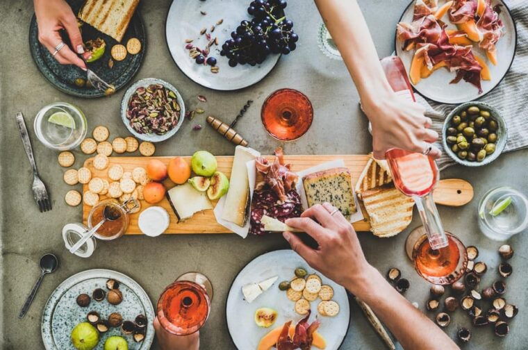alicante-food-walking-tour-with-wine-tasting-and-tapas