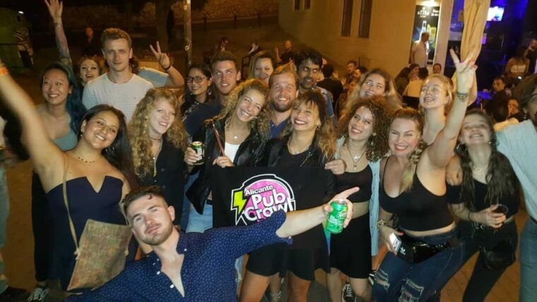 alicante-guided-pub-crawl-with-shots-and-beer