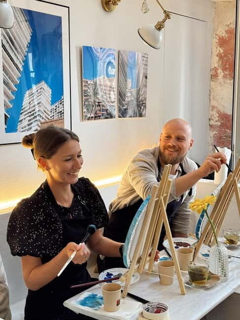 Alicante: Private Art Experience for Couples  Paint & Sip - A Unique and Creative Date in Alicante: Private Paint & Sip Experience