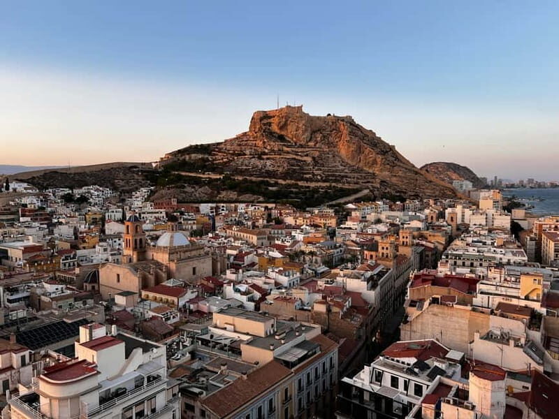 Alicante: Private Guided Tour with Transport - Key Points