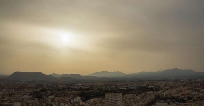 Alicante: Private Walking Tour with a Local - Key Points