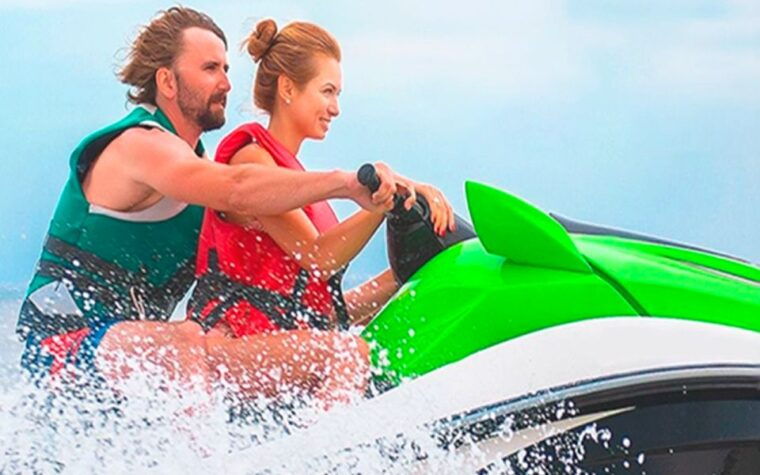 alicante-snorkeling-paddle-surfing-and-riding-a-jetski