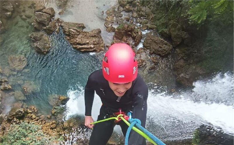 alicante-water-canyoning-in-gorgo-de-la-escalera-ravine