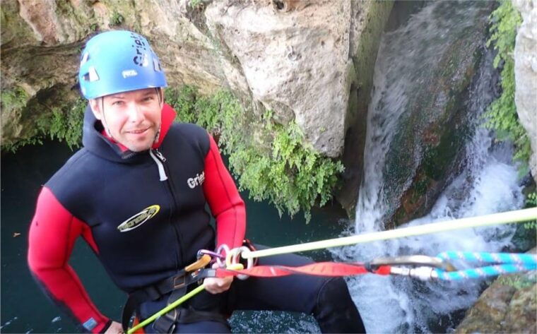 alicante-water-canyoning-in-gorgo-de-la-escalera-ravine