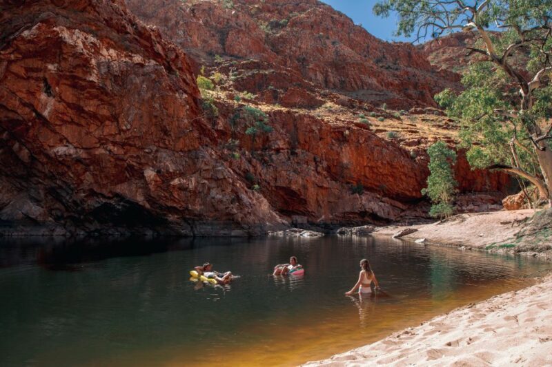 Alice Springs: West MacDonnell Ranges & Standley Chasm Tour - FAQ
