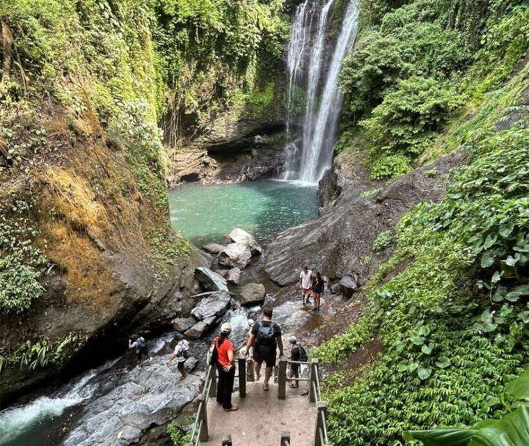 aling-aling-warerfalls-long-trek