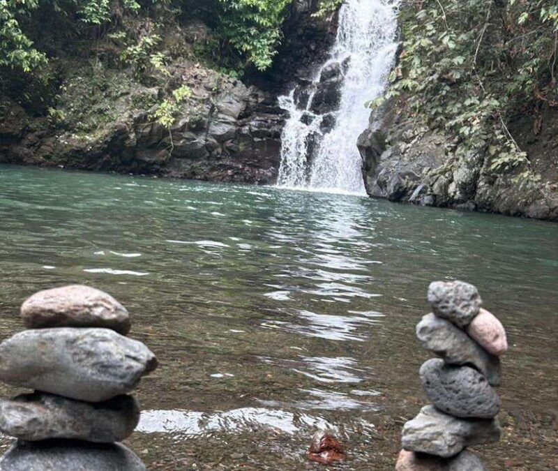 aling-aling-waterfallsmedium-trek