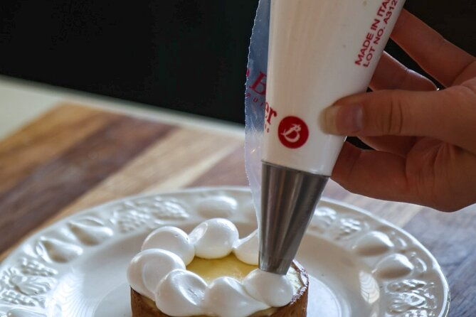 all-about-meringue-a-pastry-culinary-arts-workshop-in-paris