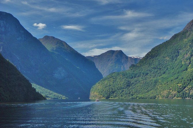all-electric-emission-free-tour-to-the-world-heritage-fjords-13-hours