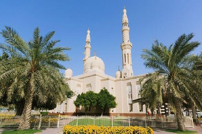 All-Inclusive 4x4 Desert Safari, Dubai City Tour and Abu Dhabi City Tour - Who Should Consider This Tour?