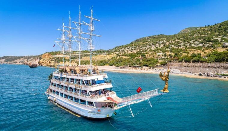 all-inclusive-boat-trip-with-lunch-and-unlimited-drinks