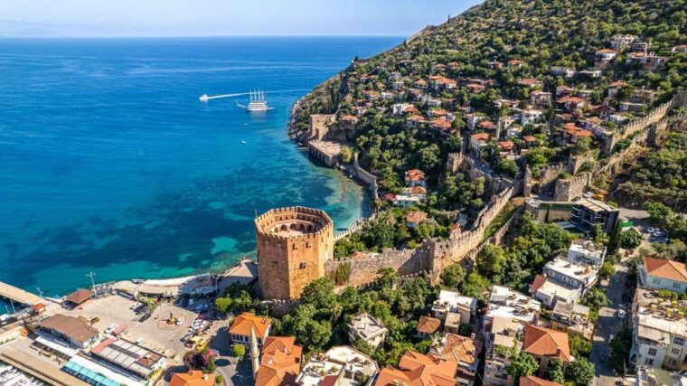 all-inclusive-boat-trip-with-lunch-and-unlimited-drinks