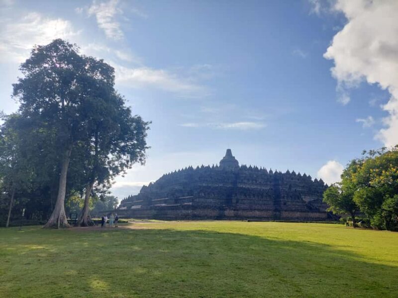 All-inclusive Borobudur Sunrise & Prambanan Temple Tour - Introduction: The Allure of Javas Temples