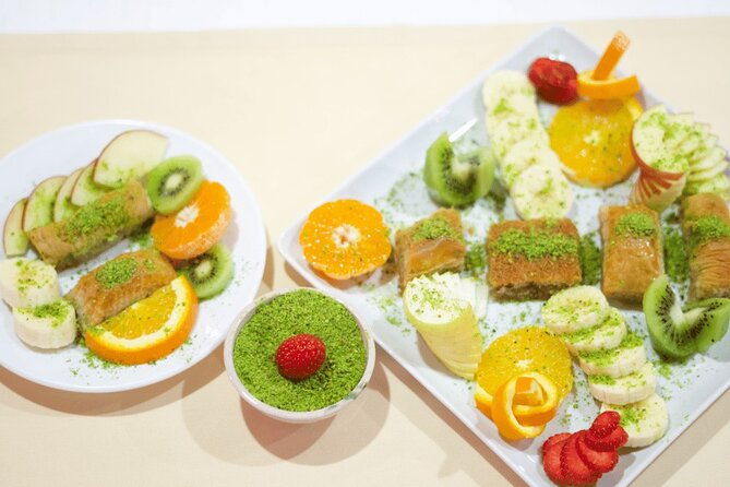 all-inclusive-bosphorus-dinner-cruise-and-turkish-night-show