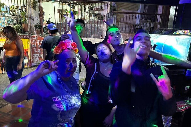 all-inclusive-comuna-13-nightlife-bar-crawl-with-locals