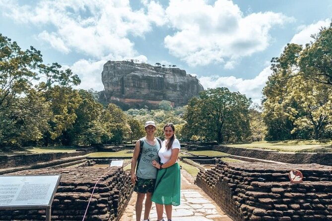 all-inclusive-day-tour-of-sigiriya-dambulla-from-colombo