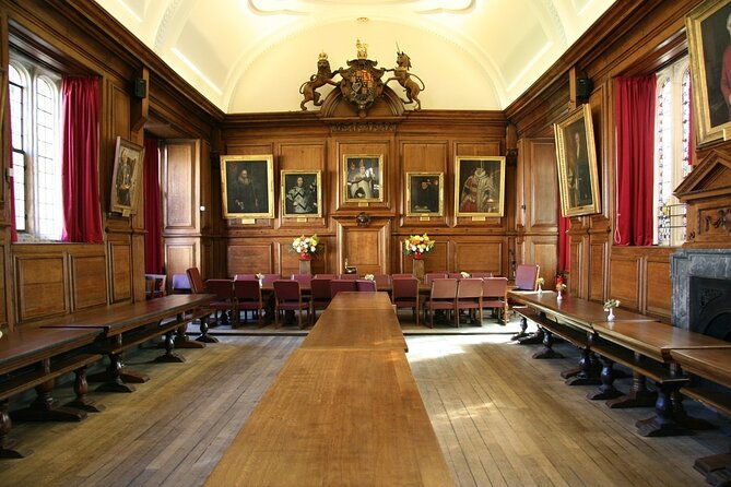 all-inclusive-full-day-private-tour-in-oxford-and-cotswold