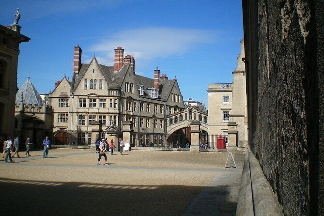 all-inclusive-full-day-private-tour-in-oxford-and-cotswold