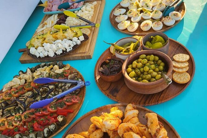 all-inclusive-full-day-snorkeling-sunset-cruise-with-boat-dogs