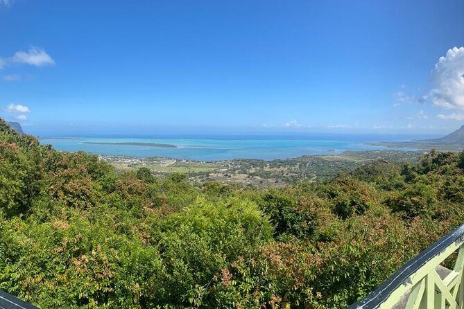 All Inclusive Full Day Tour: Chamarel Rhumrie,7-Coloured & Lunch - Final Thoughts