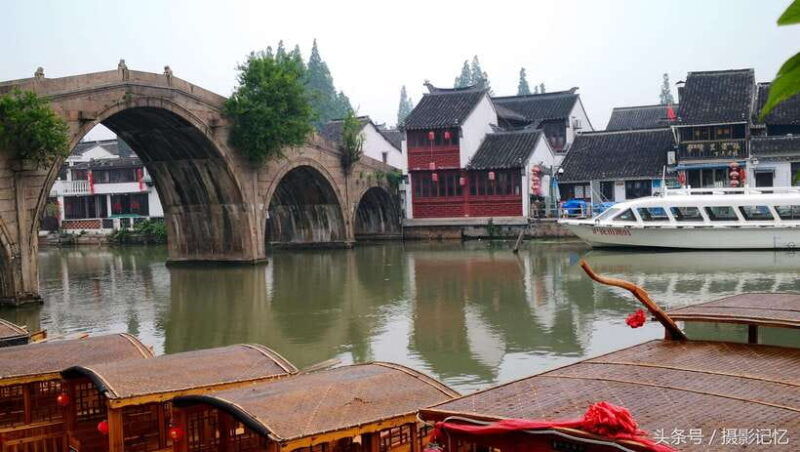 all-inclusive-half-day-private-tour-to-zhujiajiao-water-town