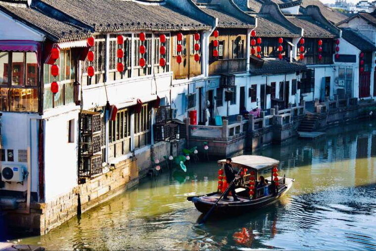 all-inclusive-half-day-private-tour-to-zhujiajiao-water-town