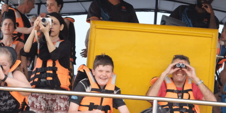 all-inclusive-mirissa-whale-and-dolphin-watching-boat-ride