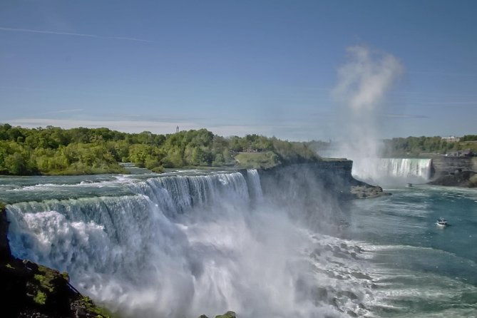 all-inclusive-niagara-falls-usa-tour-w-boat-ridecave-much-more