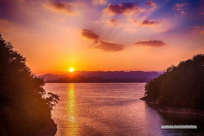 All Inclusive Night Tour with Impression West Lake Show VIP Ticket and Dinner - An Introduction to the Evening in Hangzhou