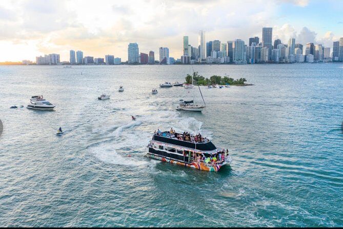 All Inclusive Party Boat Miami - The Realities of the Tour: Pros and Cons