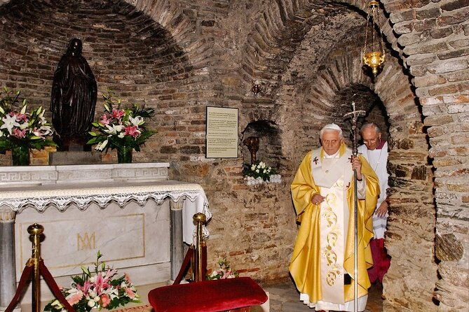 all-inclusive-private-ephesus-the-house-of-the-virgin-mary-sirince-village