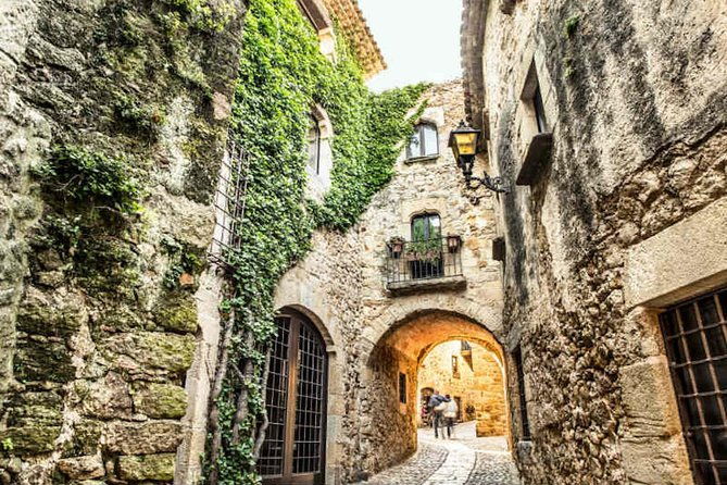 all-inclusive-private-tour-three-medieval-towns-local-lunch-2