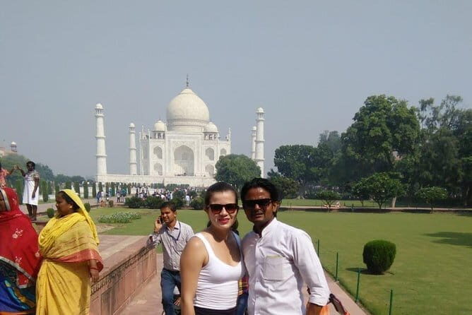 All Inclusive Taj Mahal, Agra Fort and Baby Taj Tour From Delhi - FAQ