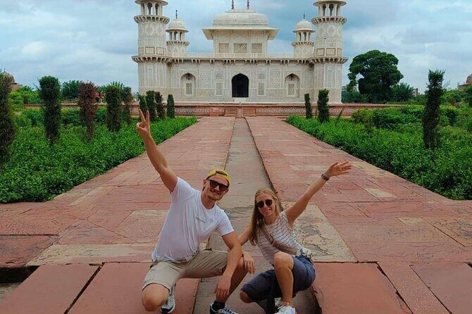 All Inclusive Taj Mahal, Agra Fort, Baby Taj Car with Tour Guide - Key Points