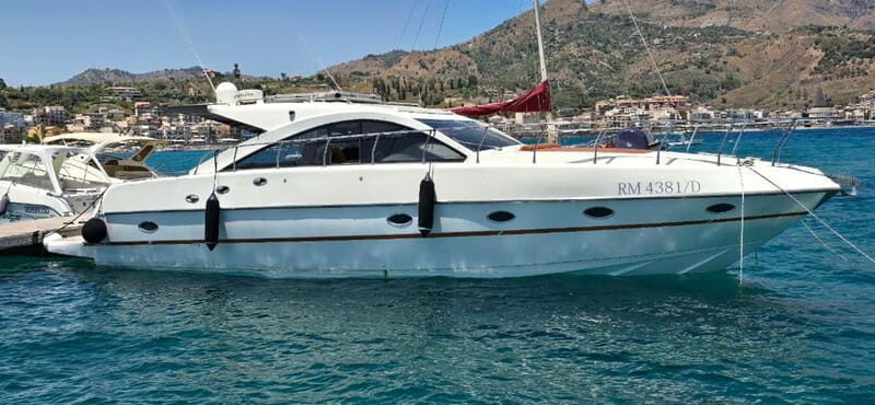 All Inclusive Taormina Bay yacht - Discovering the Sicilian Coast from the Water