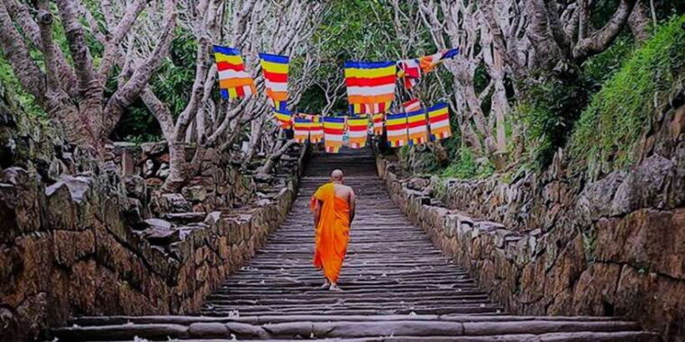 all-inclusive-tuk-tuk-expedition-to-visit-mihintale