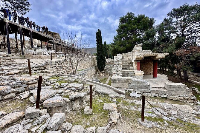 all-year-tour-to-knossos-palace-heraklion-from-chania-rethymno