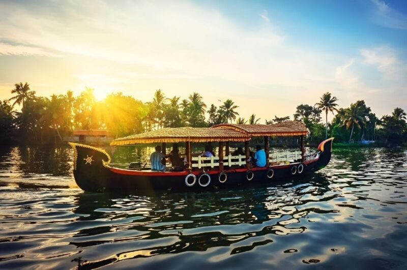 Alleppey Shikara boat ride - Key Points
