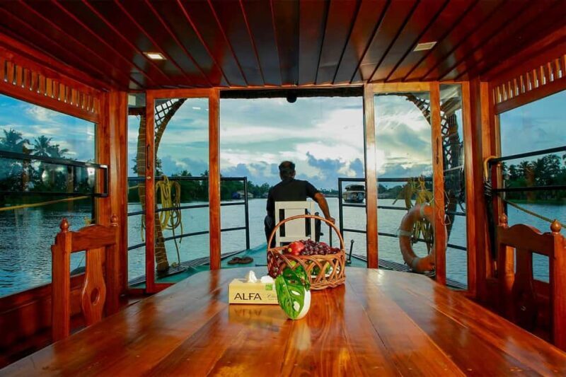 Alleppey: Sunrise Houseboat Cruise with Breakfast - Key Points