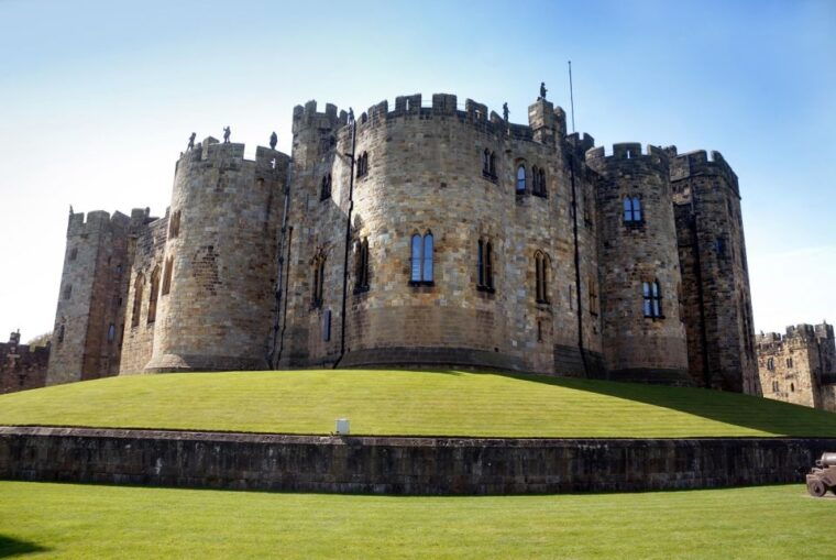 alnwick-castle-and-scottish-borders-tour-from-edinburgh