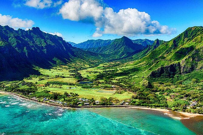aloha-lei-greeting-on-arrival-in-honolulu-2
