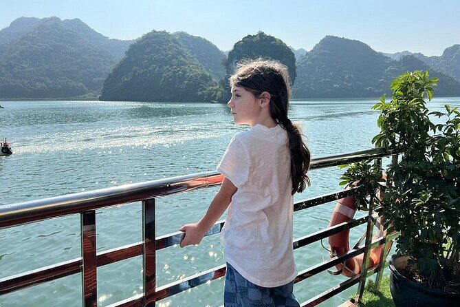 Alova Premium Cruise visit Halong Bay In One Day, Lunch and Kayak - FAQ