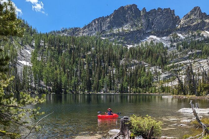 alpine-lake-float-and-guided-hike-in-the-bitterroot-mountains-2