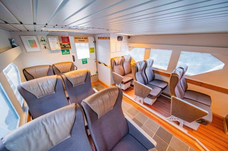 alta-altafjord-whale-watching-in-a-heated-boat