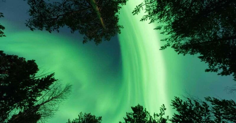 alta-aurora-hunt-tour-with-professional-photographer