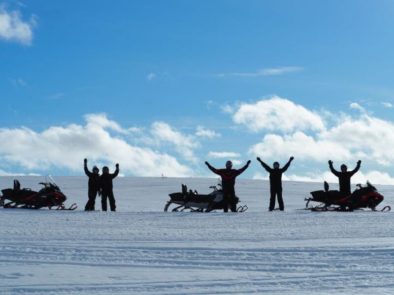 alta-guided-snowmobile-safari-on-finnmarksvidda-with-snacks